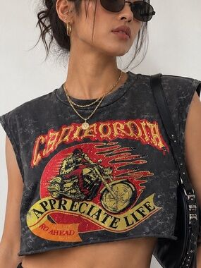 California Appreciate Life Cropped Graphic Tee